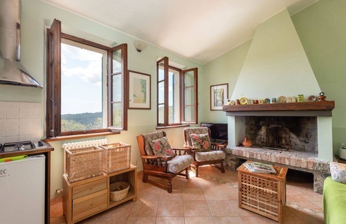 Montieri Villa | Beautiful private villa for 7 people with patio and pets allowed