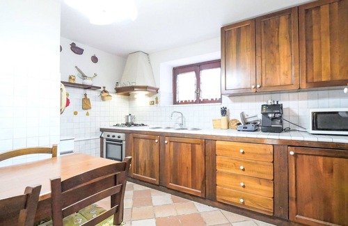 Montieri House | Beautiful private villa for 8 people with WIFI, TV, patio, pets allowed and parking