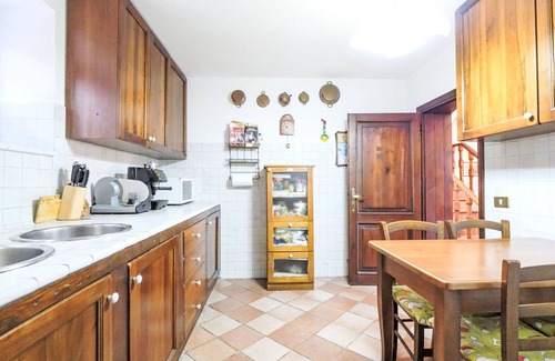 Montieri House | Beautiful private villa for 8 people with WIFI, TV, patio, pets allowed and parking