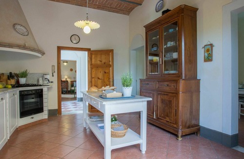 Fabbrica Villa | Beautiful private villa with A/C, WIFI, private pool, TV, terrace, pets allowed and panoramic view