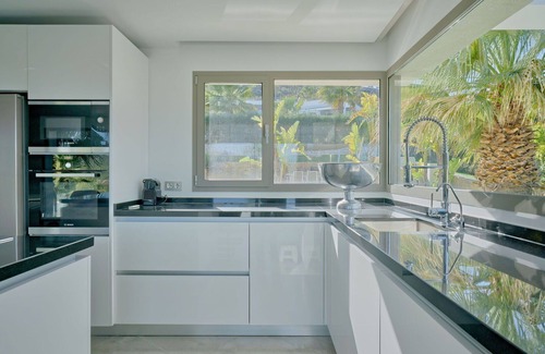 Benitachell Villa | Beautiful private villa for 8 guests with A/C, WIFI, hot tub, private pool, TV and patio