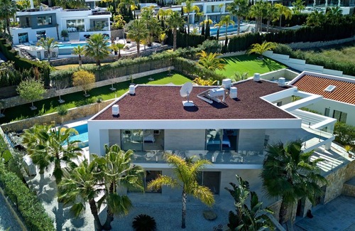 Benitachell Villa | Beautiful private villa for 8 guests with A/C, WIFI, hot tub, private pool, TV and patio