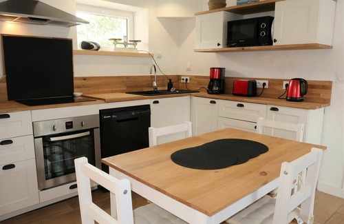 Plouider House | Beautiful private villa for 4 guests with WIFI, TV, terrace and pets allowed