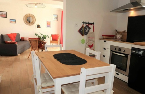 Plouider House | Beautiful private villa for 4 guests with WIFI, TV, terrace and pets allowed