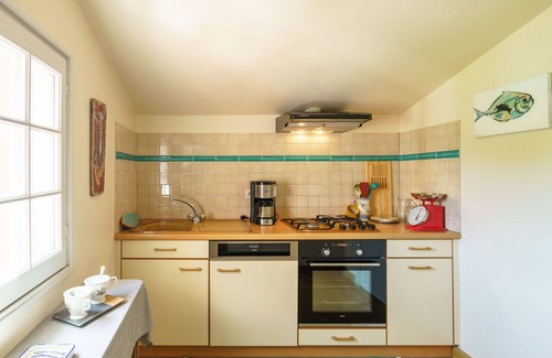 Pouldreuzic House | Beautiful private villa for 2 guests with TV and terrace