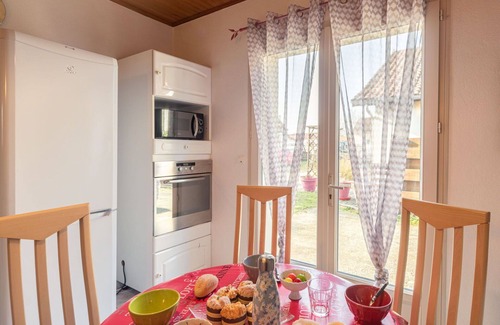 Mimizan House | Beautiful private villa for 4 guests with WIFI, TV, terrace and pets allowed
