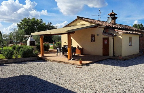 Cortona Old Town Villa | Beautiful private villa with WIFI, A/C, private pool, TV, patio, pets allowed and panoramic view