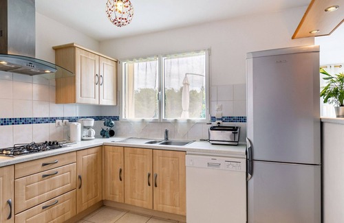 Kerlouan House | Beautiful private villa for 4 people with WIFI, TV, terrace, pets allowed and parking
