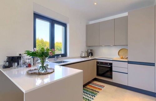 Basanija House | Beautiful private villa for 6 people with WIFI, A/C, private pool, TV, terrace and parking