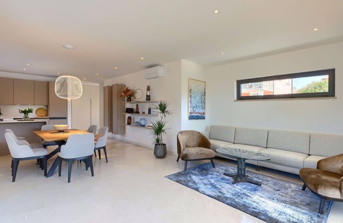 Basanija House | Beautiful private villa for 6 people with WIFI, A/C, private pool, TV, terrace and parking