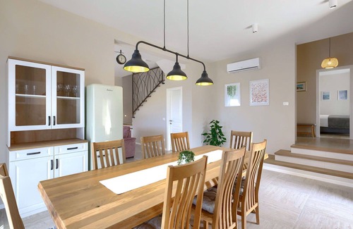Nova Vas House | Beautiful private villa for 12 people with private pool, WIFI, A/C, TV and terrace