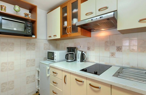 Buje House | Beautiful private villa for 5 people with WIFI, private pool, A/C, TV and terrace