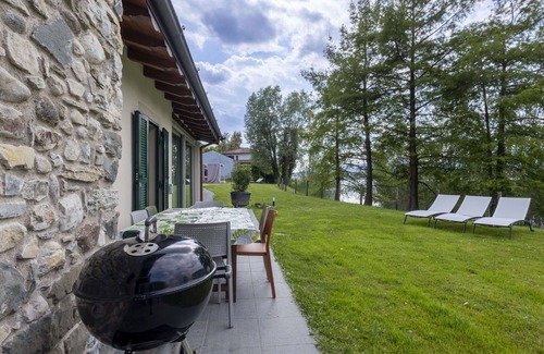 Cremignane Villa | Beautiful private villa for 6 guests with private pool, A/C, WIFI, TV, patio and pets allowed