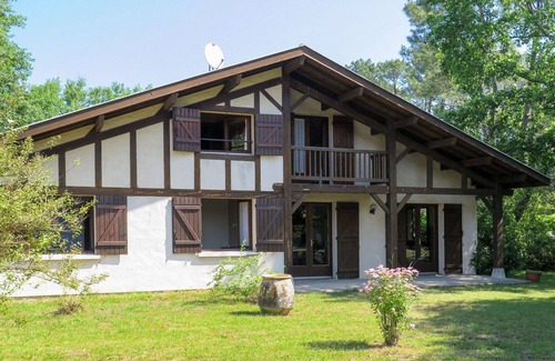 Uza Villa | Beautiful private villa for 10 people with WIFI, TV, terrace and pets allowed