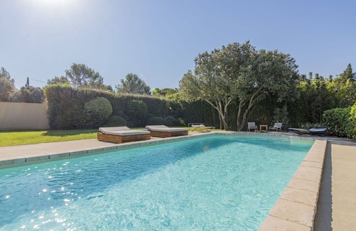 Uchaux House | Beautiful private villa for 8 people with private pool, WIFI, A/C, TV and terrace