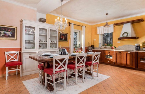Sumber House | Beautiful private villa for 6 guests with WIFI, private pool, A/C, TV and terrace