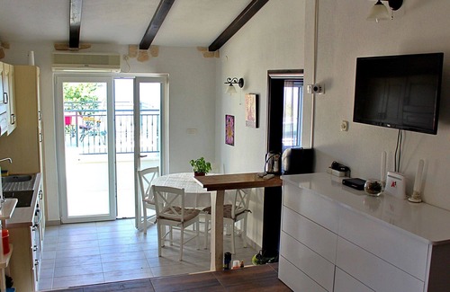 Central Dalmatia House | Beautiful private villa with private pool, WIFI, A/C, TV, terrace, pets allowed and parking