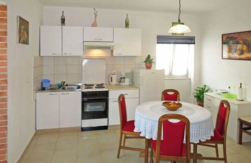Posedarje House | Beautiful private villa for 5 people with WIFI, A/C, TV, terrace and pets allowed
