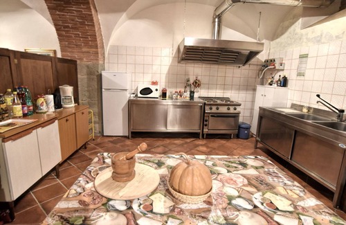 Cortona Villa | Beautiful private villa for 20 guests with private pool, WIFI, A/C, TV, veranda and pets allowed