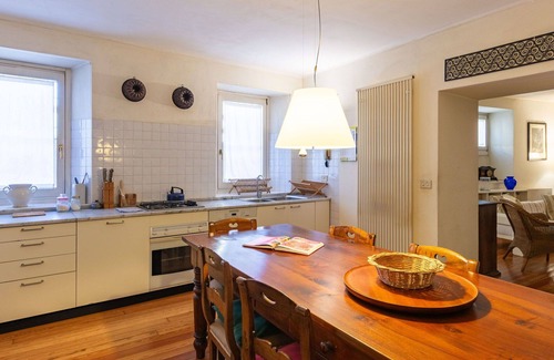 Dervio House | Beautiful private villa for 6 people with WIFI, terrace and pets allowed