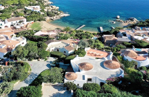 Punta Sardegna Villa | Beautiful private villa for 10 guests with A/C, TV, terrace and pets allowed