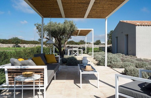 Ragusa Villa | Beautiful private villa for 6 people with A/C, private pool, WIFI, TV, patio and panoramic view