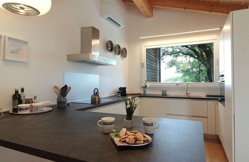 Teolo Villa | Beautiful private villa for 8 guests with hot tub, A/C, WIFI, private pool and patio, close to P.