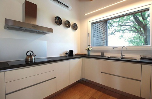 Teolo Villa | Beautiful private villa for 8 guests with hot tub, A/C, WIFI, private pool and patio, close to P.