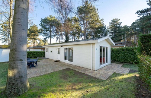 Biddinghuizen House | Beautiful private villa for 6 guests with WIFI, pool, TV, terrace and parking