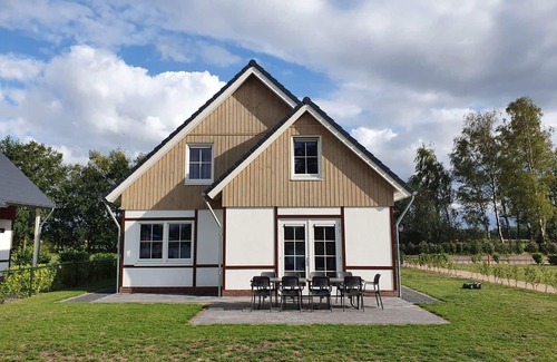 Susteren House | Beautiful private villa for 14 guests with pool, WIFI, TV and terrace