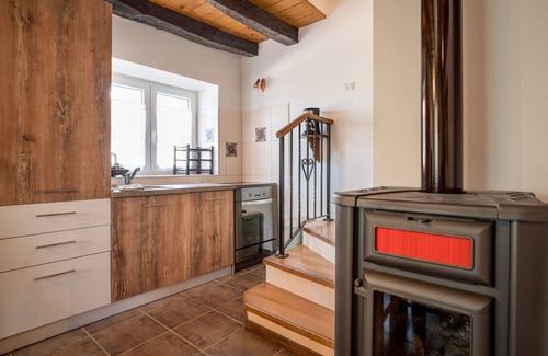 Groznjan House | Beautiful private villa with WIFI, A/C, private pool, TV, terrace, pets allowed and panoramic view