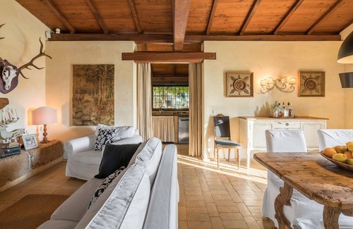 Nepi House | Beautiful private villa with A/C, private pool, WIFI, TV, patio, pets allowed and panoramic view