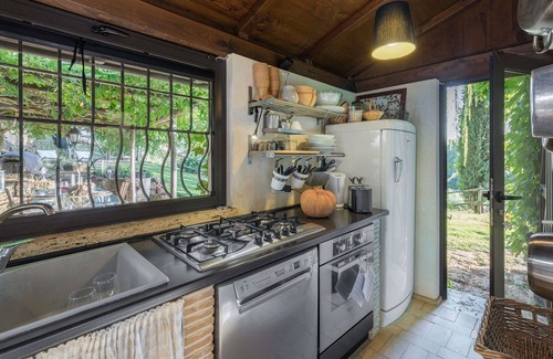 Nepi House | Beautiful private villa with A/C, private pool, WIFI, TV, patio, pets allowed and panoramic view