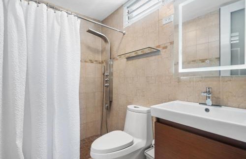 Sagrado Corazon Apartment | Beautiful Queen Penthouse with Large Terrace