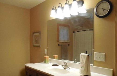 Baldwin Cottage | BEAUTIFUL RECENTLY CONSTRUCTED COTTAGE CLOSE TO BIG STAR! WE HAVE INTERNET!