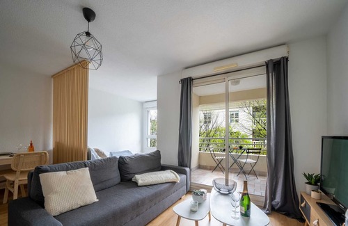 Antigone Apartment | Beautiful renovated apartment with a balcony