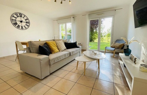 Veretz House | Beautiful renovated house in a residential area at the gates of Tours