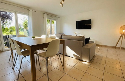 Veretz House | Beautiful renovated house in a residential area at the gates of Tours