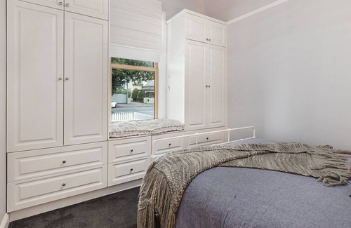 Bendigo House | Beautiful renovated miners cottage - Central Bendigo!