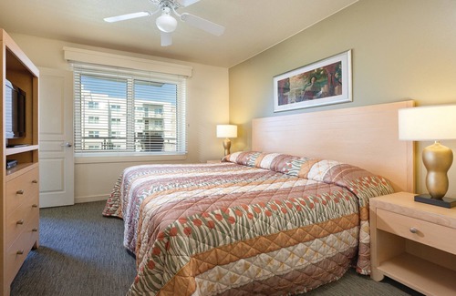 Seaside Gilbert District Resort | Beautiful resort in the heart of it all!