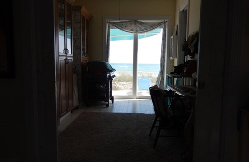 Hobe Sound House | Beautiful Secluded Beach House on prestigious Jupiter Island.n30 Day Minimum