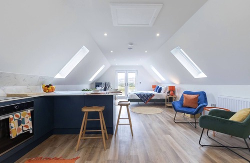 Mangotsfield Apartment | Beautiful Self Contained Annex in Toddington