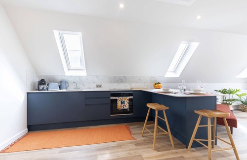 Mangotsfield Apartment | Beautiful Self Contained Annex in Toddington