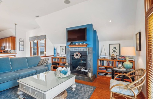 Duck House | Beautiful, semi-oceanfront home with private boardwalk and direct beach access.