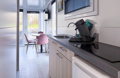Naarderbos Boat Rental | Beautiful ship in Naarden with WiFi