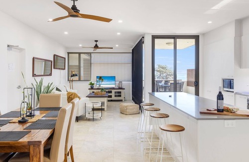 South West Rocks Apartment | Beautiful spacious unit with amazing views.