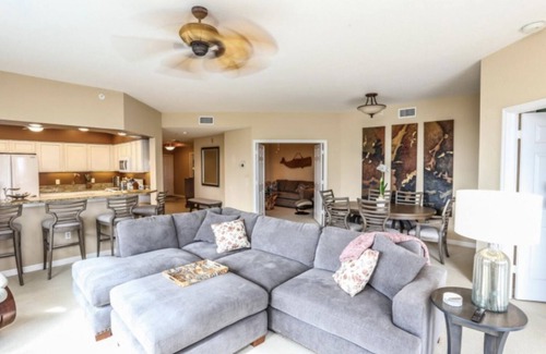 South Island Condo | Beautiful, spacious home away from home! This 3 bed 3 bath condo has everything!