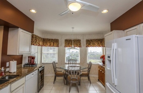 South Island Condo | Beautiful, spacious home away from home! This 3 bed 3 bath condo has everything!
