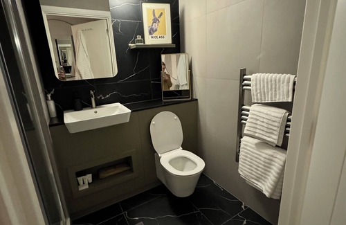 Docklands Apartment | Beautiful Spacious apartment by Excel & Custom House