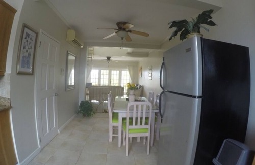 Prospect House | Beautiful & Spacious Townhouse ~With~ Swimming Pool & Panoramic Views